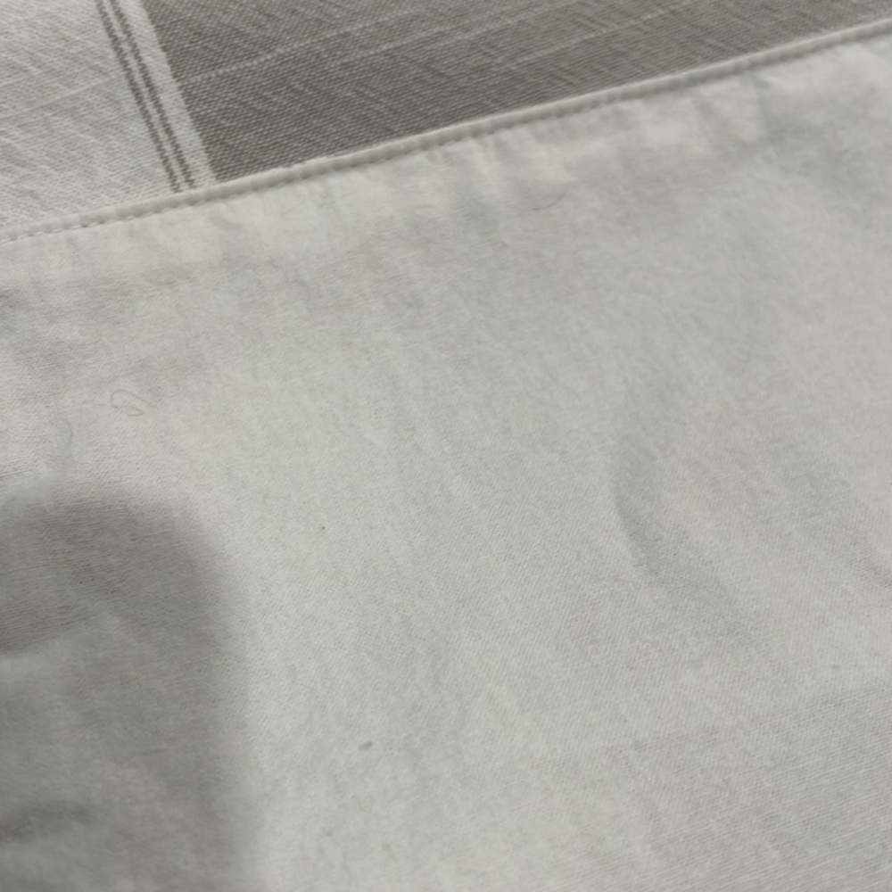 Threshold Table Runner gray and white - Picture 3 of 3